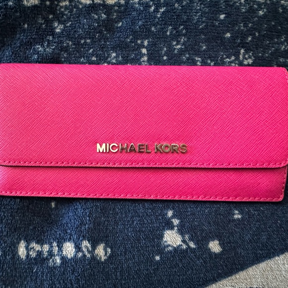 Michael Kors wallet - Picture 1 of 4